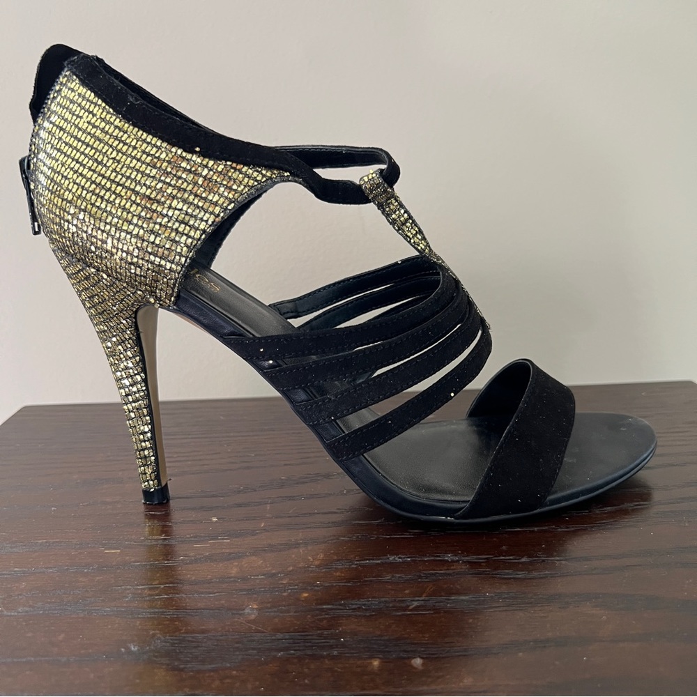 Charles by Charles David Glitz Gold Glitter Heel